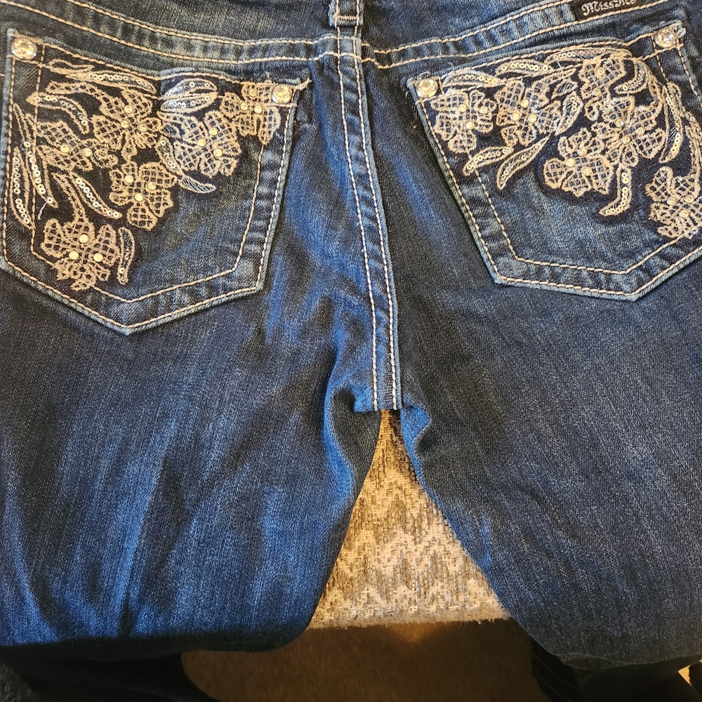 Size 30 Womens Miss Me Blue Capri Jeans With Embroidery